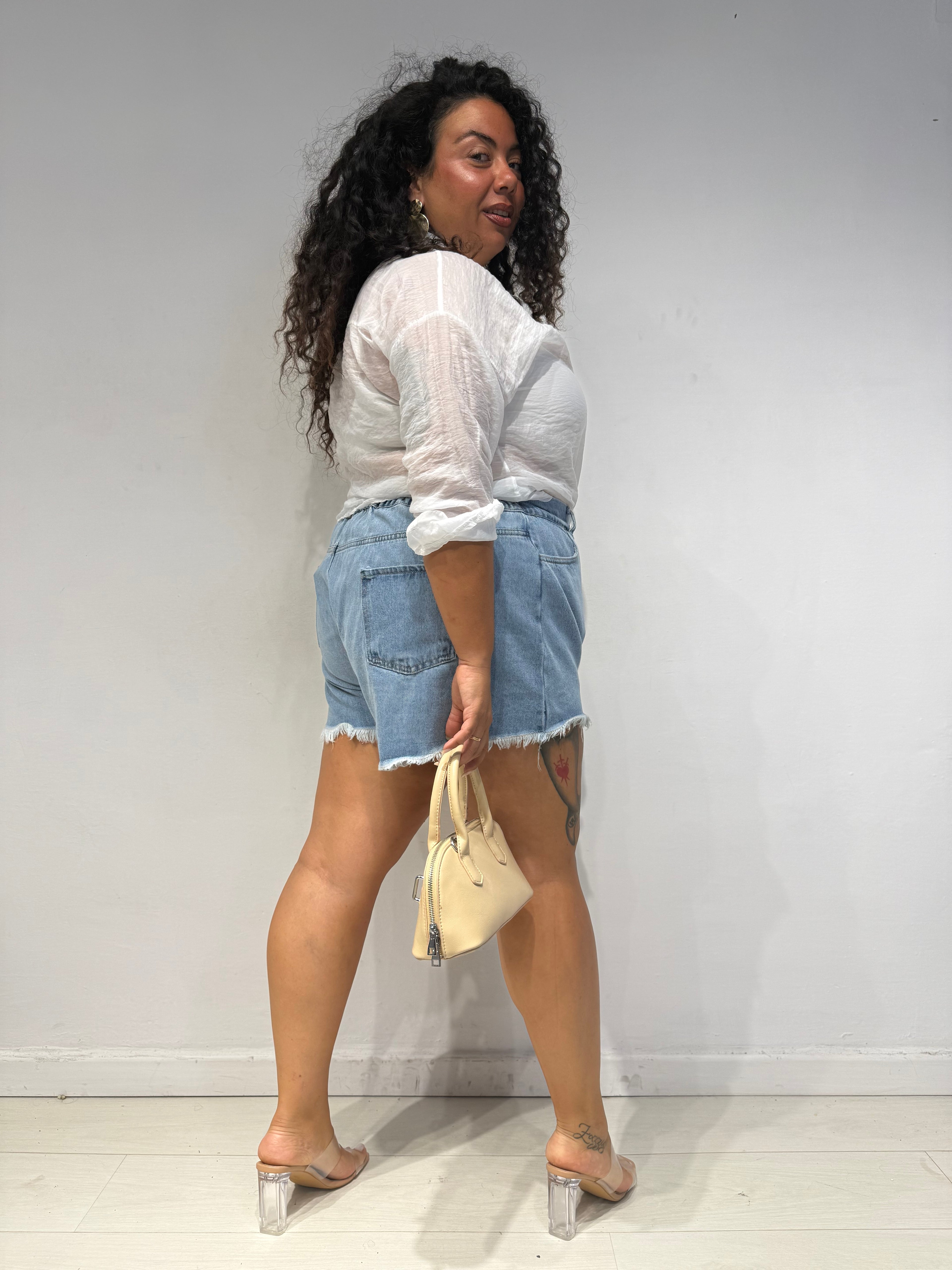 Shorts Denim Sfrangiato Chiaro