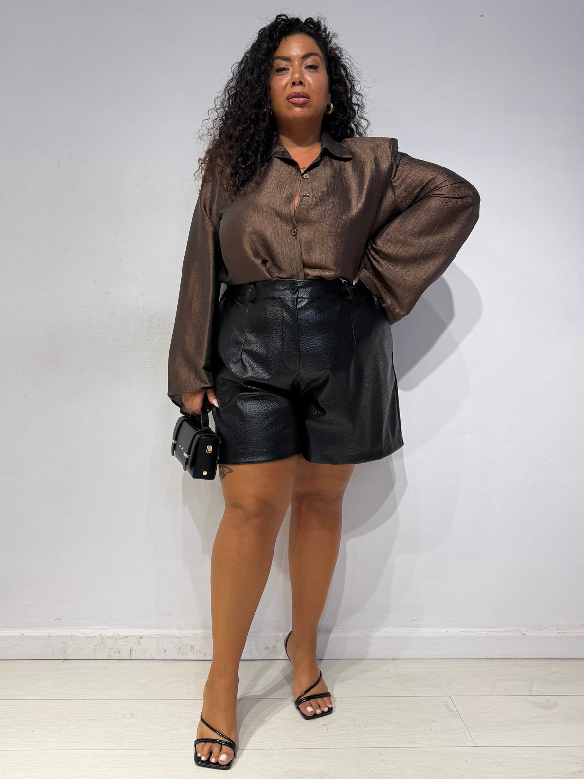 Shorts Ecopelle Martellato Nero