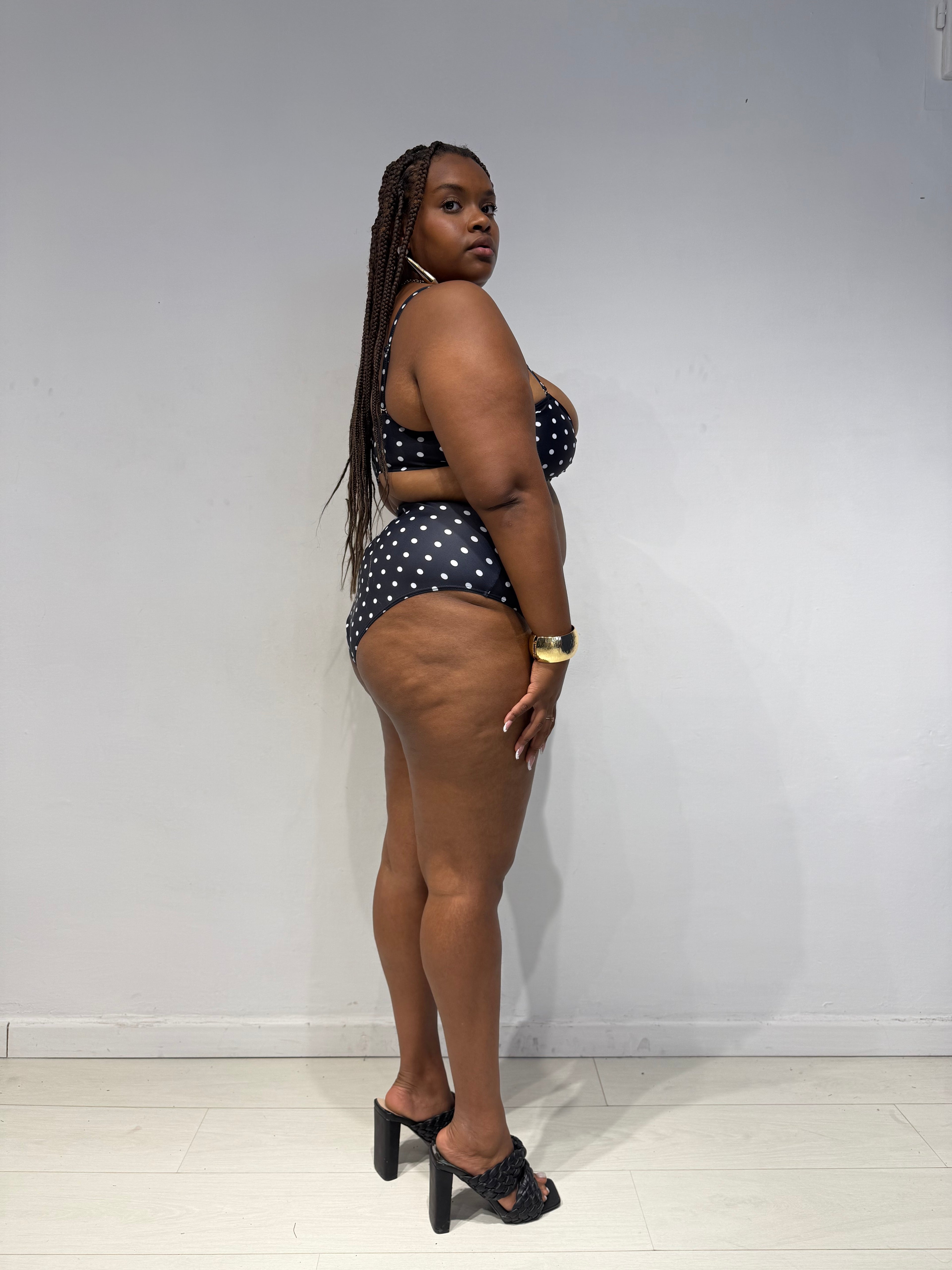 Bikini Pois