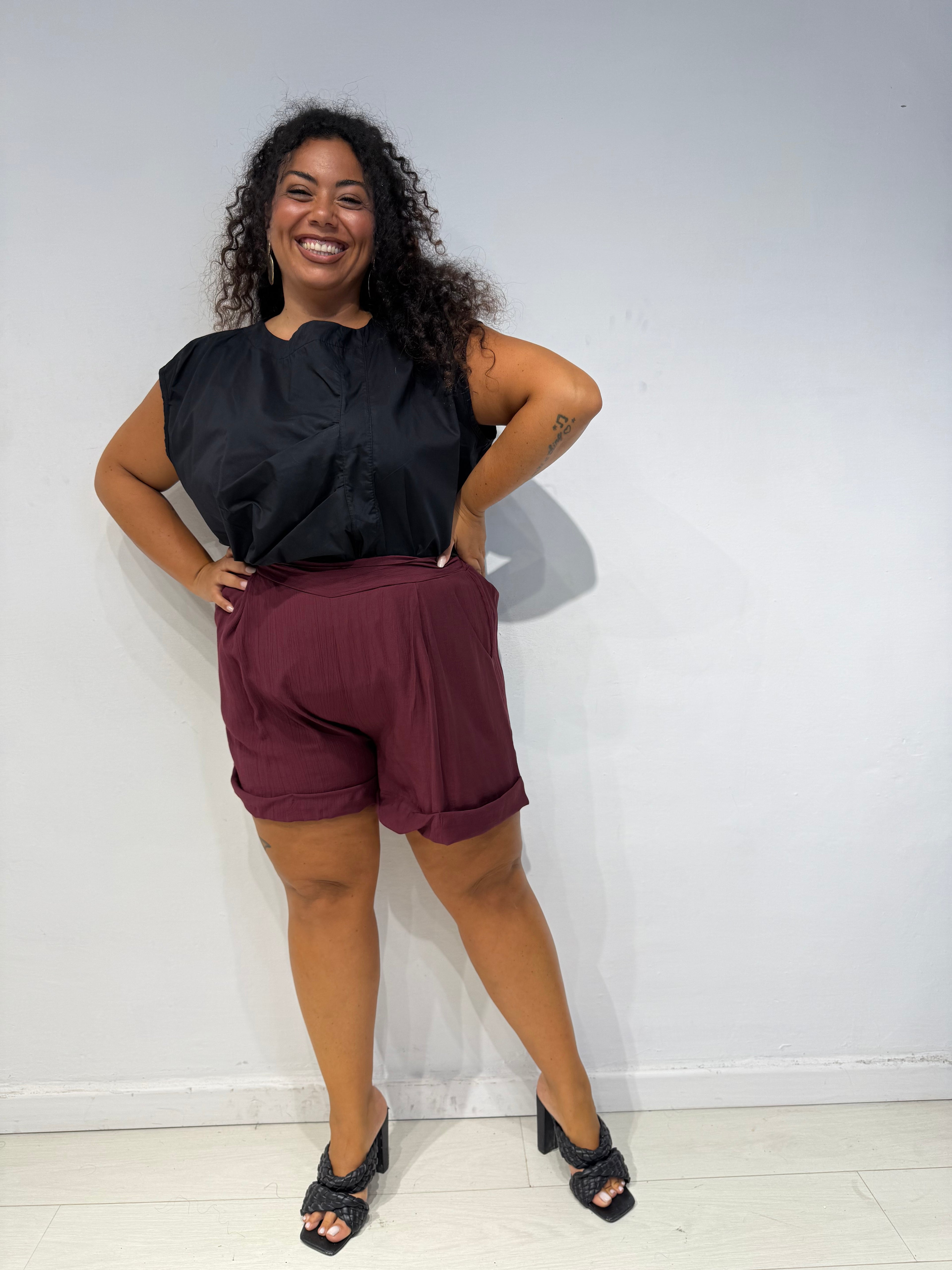 Shorts Paola Bordeaux