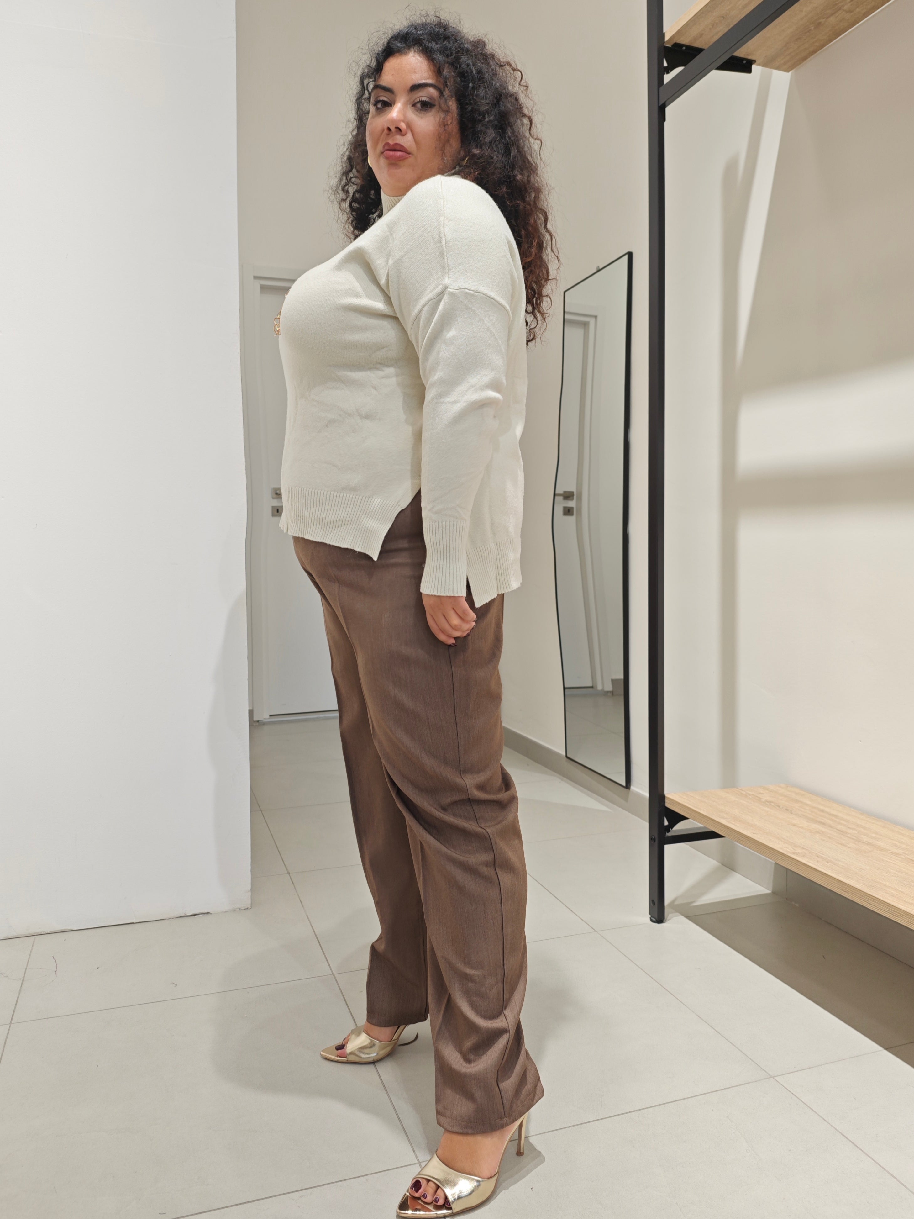 Pantaloni Basic Camel